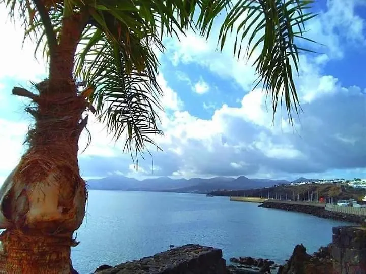 Apartment Vincent, Cozy And Sunny Over The Rooftops Puerto del Carmen  0*, Puerto del Carmen (Lanzarote)
