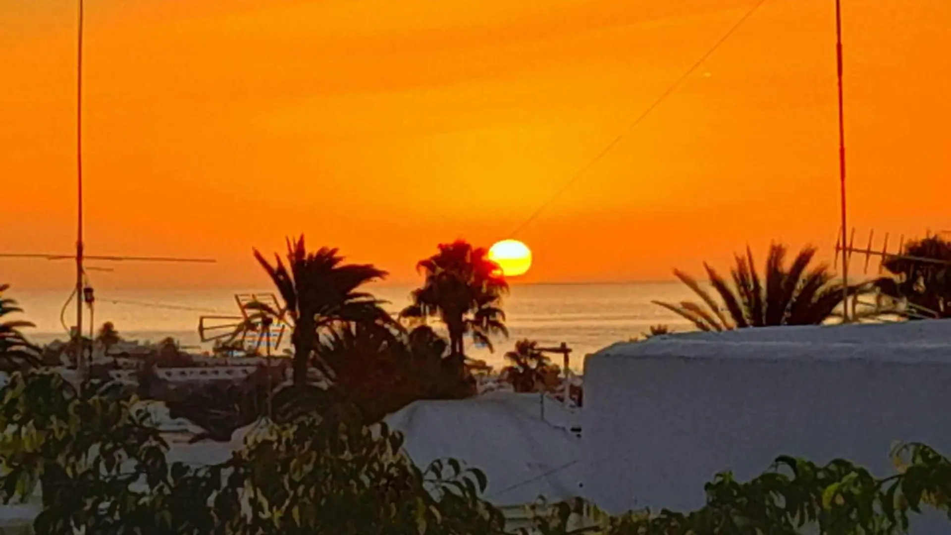 Apartment Vincent, Cozy And Sunny Over The Rooftops Puerto del Carmen  Espagne